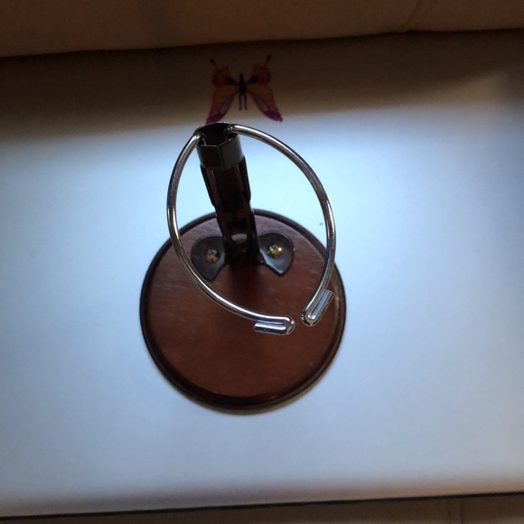 Doll stand - Picture 2 of 5